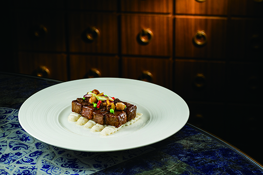 ◎ 蔥燒羊肚菌鮮淮山A5和牛粒。