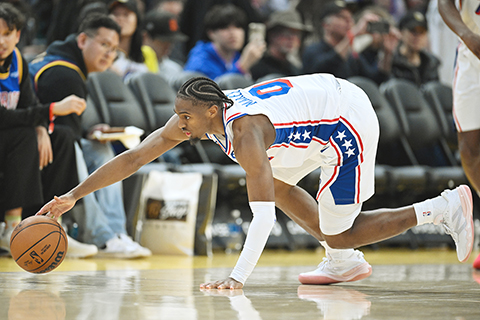 ◎ 七六人麥斯昨役十分賣力,最終客勝勇士。(美聯社)