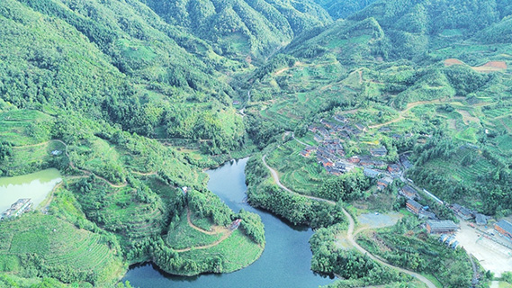航拍貴州省雷山縣腳堯村。(楊勝明 供圖)